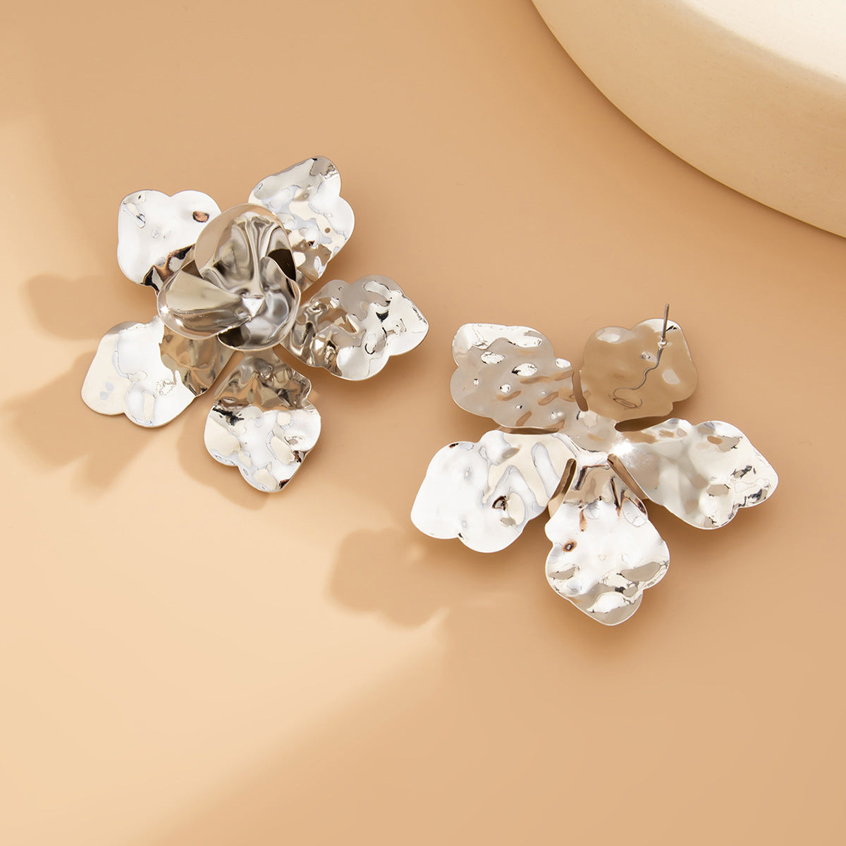 Asymmetrical Flowers Stud Earrings For Women In Zinc Alloy With Golden Plated Electroplated Finish
