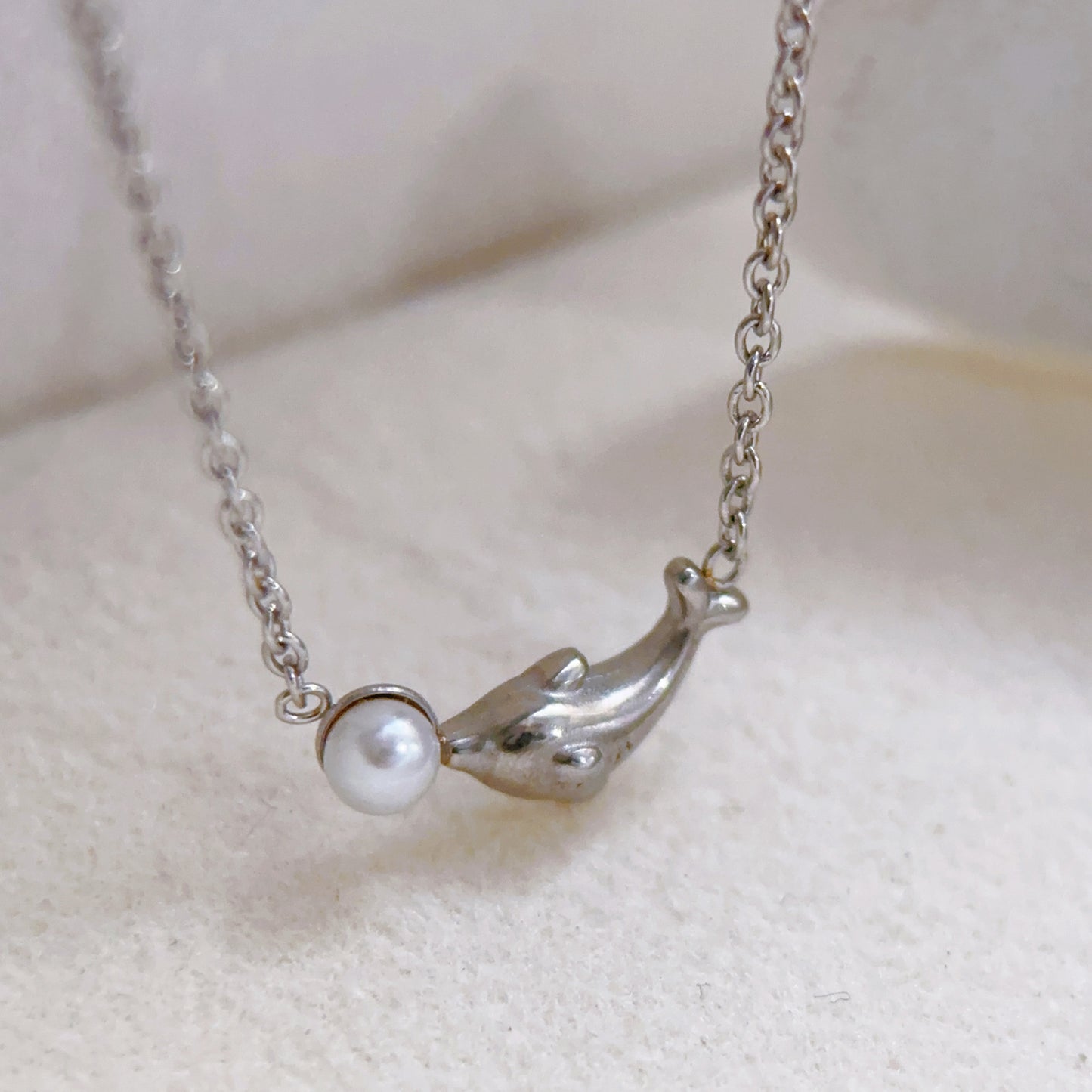 Dolphin Pendant Necklace For Women In Baroque Style With Imitation Pearl Inlay And Titanium Steel Cable Chain