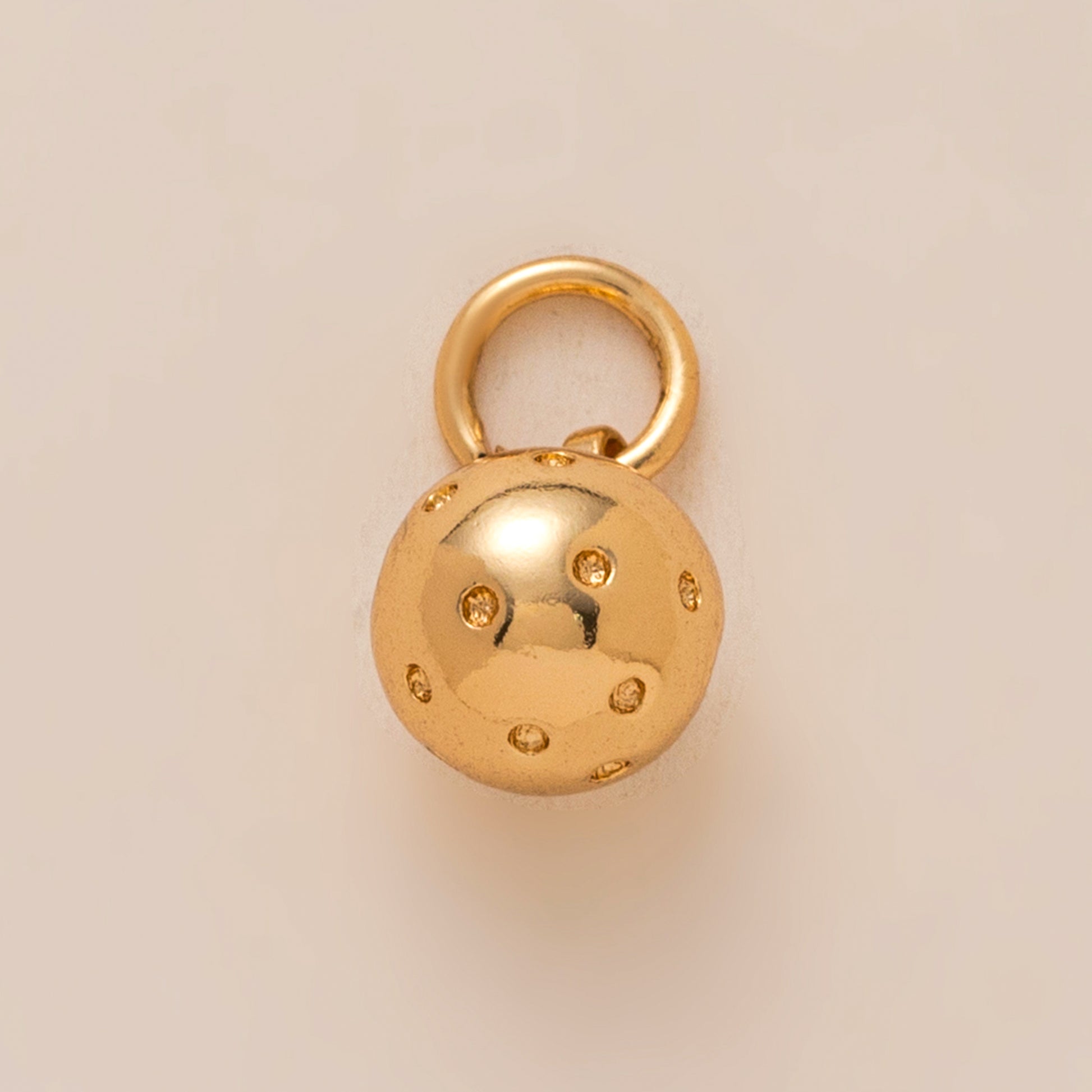 Heart-Shaped Copper Pendant With Golden Electroplating And Zircon Inlay, 27x23mm, 1 Piece