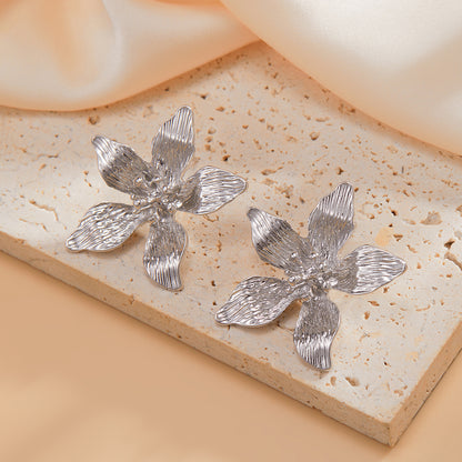 Asymmetrical Flowers Stud Earrings For Women In Zinc Alloy With Golden Plated Electroplated Finish