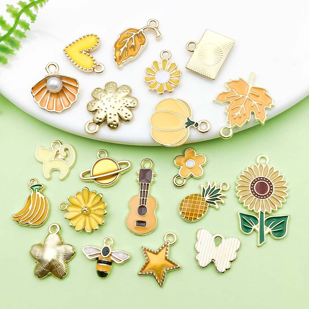20 PCS Alloy Leaves Earring Findings With 0.01µm Electroplated Gold Plating Process For Jewelry Making