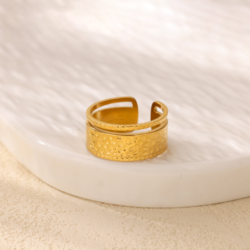 Heart Shape Basic Ring For Women In 304 Stainless Steel With 18K Real Gold Plated Finish, Perfect For Valentine's Day