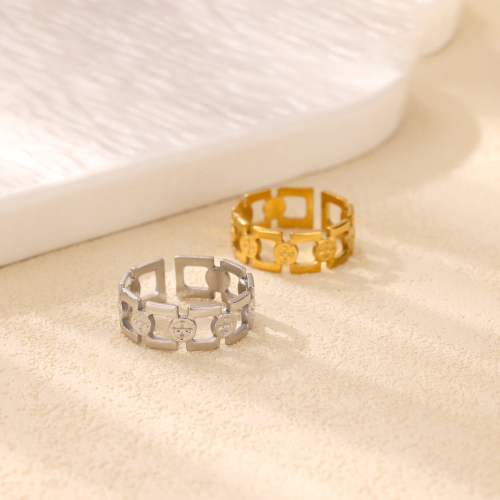 Heart Shape Basic Ring For Women In 304 Stainless Steel With 18K Real Gold Plated Finish, Perfect For Valentine's Day