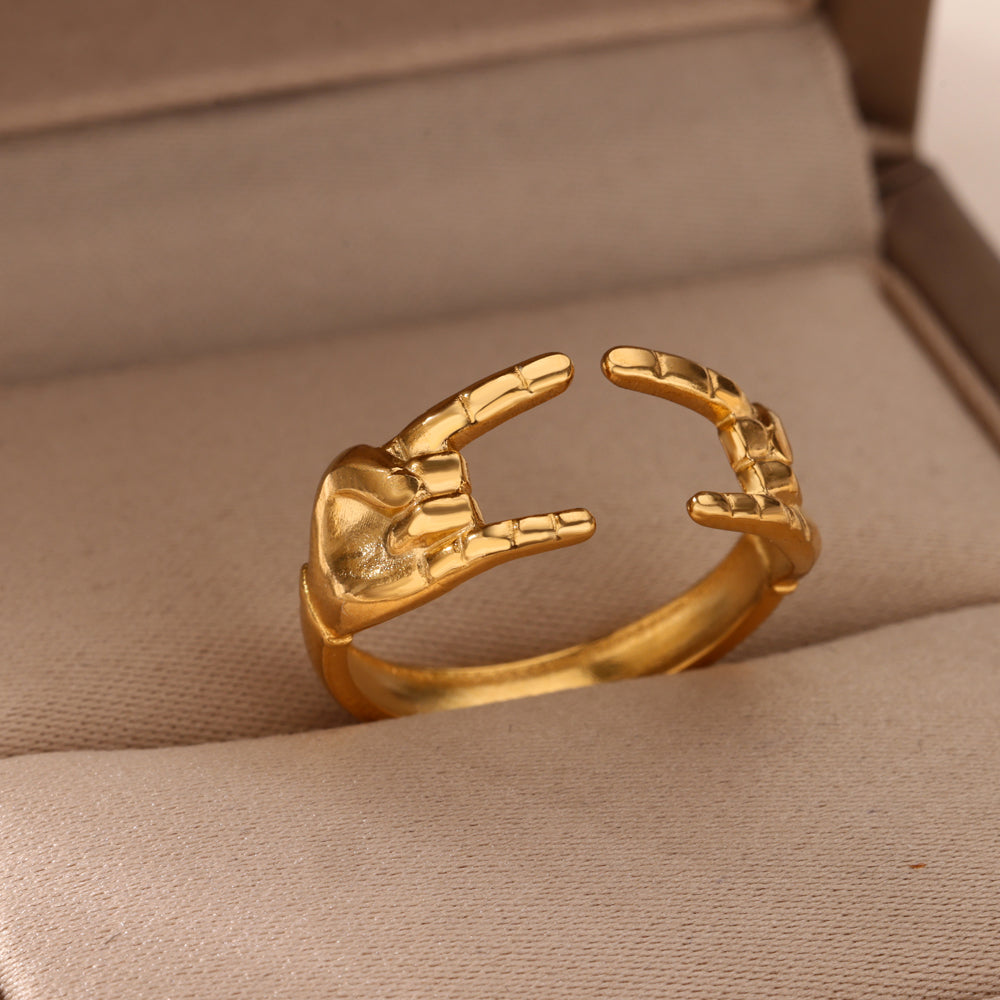 Heart Shape Basic Ring For Women In 304 Stainless Steel With 18K Real Gold Plated Finish, Perfect For Valentine's Day