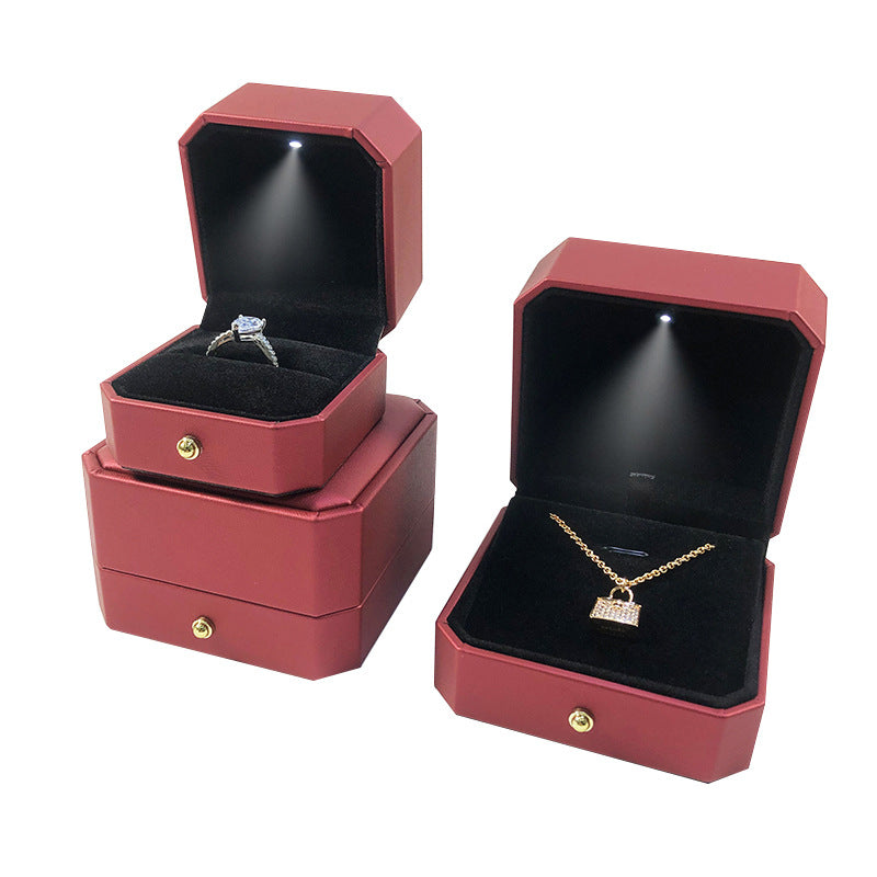 1 Piece White PU Leather Ring Box For Jewelry Packaging Featuring Love Charms Design