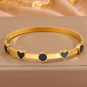 Black Heart Round Shell Bracelet