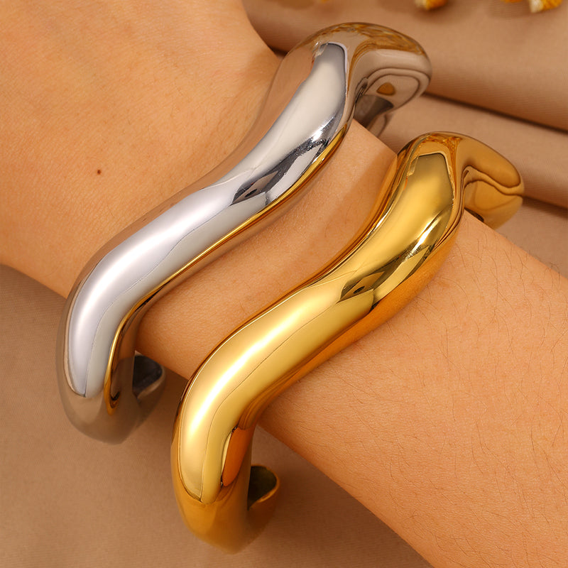 Solid Color Unisex Bangle For Super Bowl Featuring 304 Stainless Steel With 18K Real Gold Plated And Stone-Free Inlay