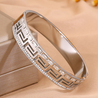 Solid Color Unisex Bangle For Super Bowl Featuring 304 Stainless Steel With 18K Real Gold Plated And Stone-Free Inlay