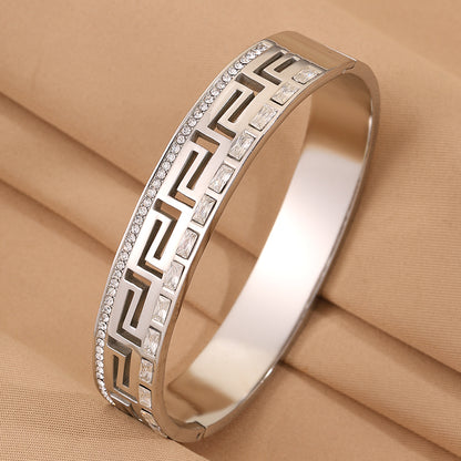 Solid Color Unisex Bangle For Super Bowl Featuring 304 Stainless Steel With 18K Real Gold Plated And Stone-Free Inlay