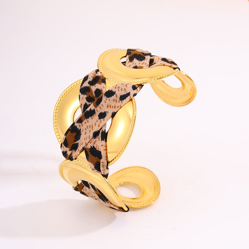 Solid Color Unisex Bangle For New Year Featuring 304 Stainless Steel With 18K Real Gold Plated And Stone-Free Inlay