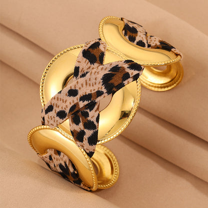 Solid Color Unisex Bangle For New Year Featuring 304 Stainless Steel With 18K Real Gold Plated And Stone-Free Inlay
