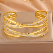 Gold Diamond-encrusted Line Open Bracelet
