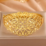 Gold Thick Flower Carving Buckle Bracelet
