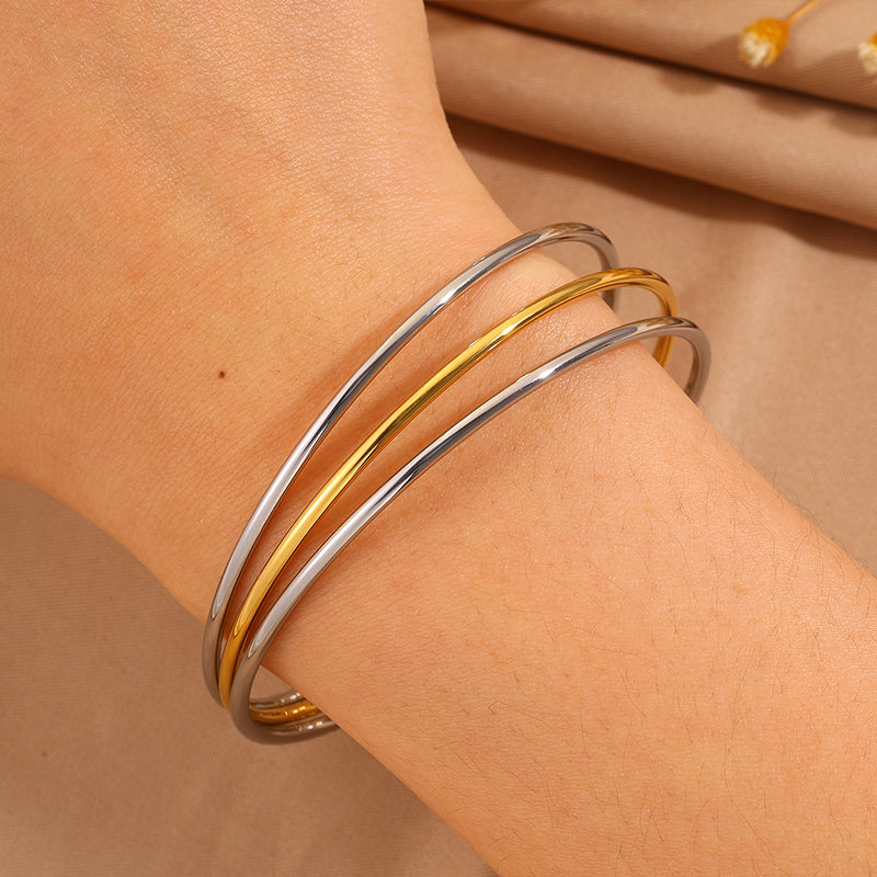 For Wedding Season Solid Color Unisex Bangle In 304 Stainless Steel With 18K Real Gold Plated Finish And Stone-Free Design