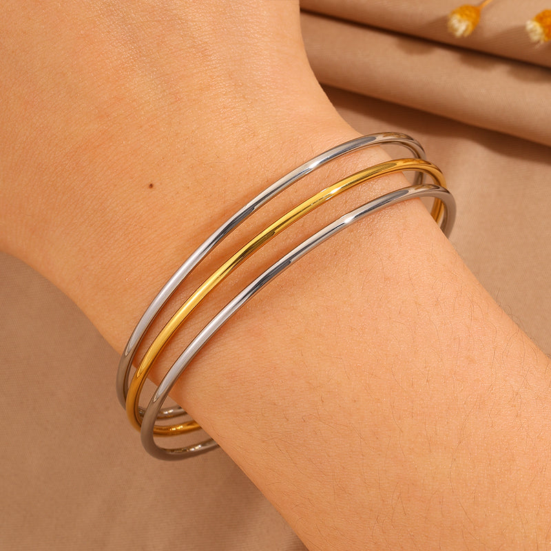 For Wedding Season Solid Color Unisex Bangle In 304 Stainless Steel With 18K Real Gold Plated Finish And Stone-Free Design