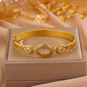 Gold Cut Out Circle Diamond Bracelet