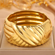 Gold Large Smooth Striped Bracelet