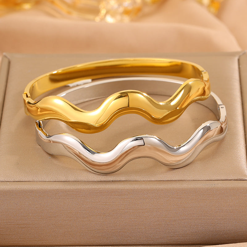 Solid Color Unisex Bangle For Super Bowl Featuring 304 Stainless Steel With 18K Real Gold Plated And Stone-Free Inlay