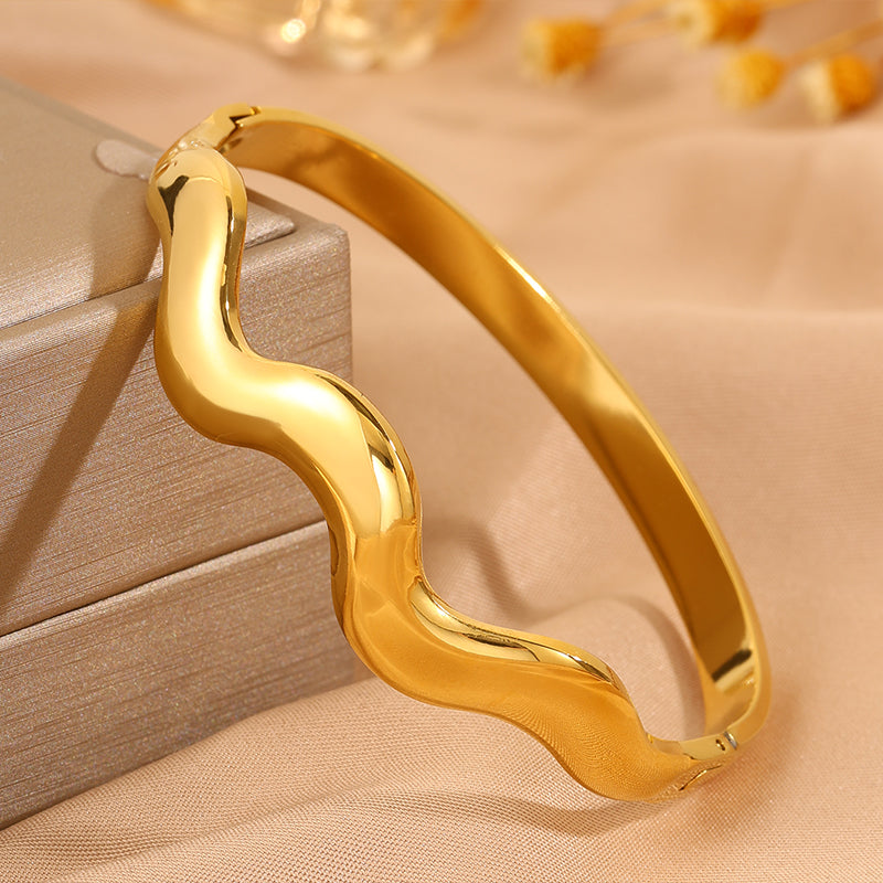 Solid Color Unisex Bangle For Super Bowl Featuring 304 Stainless Steel With 18K Real Gold Plated And Stone-Free Inlay