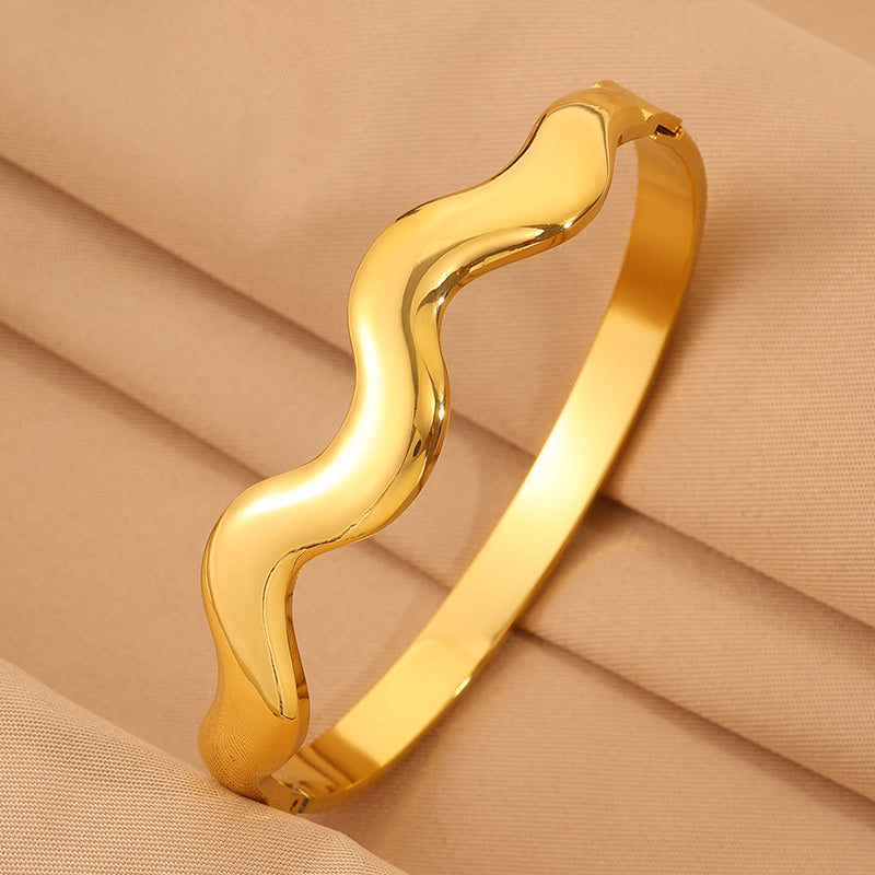 Solid Color Unisex Bangle For Super Bowl Featuring 304 Stainless Steel With 18K Real Gold Plated And Stone-Free Inlay