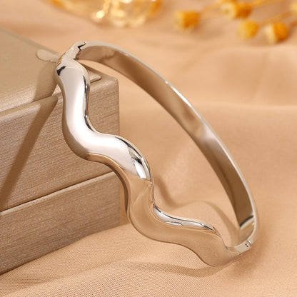Solid Color Unisex Bangle For Super Bowl Featuring 304 Stainless Steel With 18K Real Gold Plated And Stone-Free Inlay