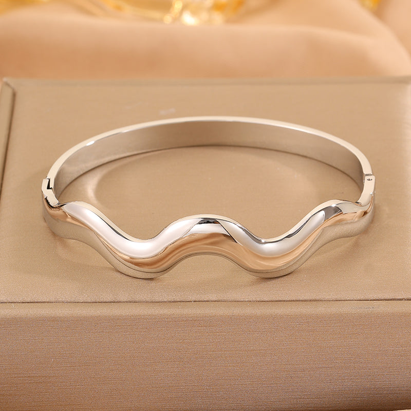 Solid Color Unisex Bangle For Super Bowl Featuring 304 Stainless Steel With 18K Real Gold Plated And Stone-Free Inlay