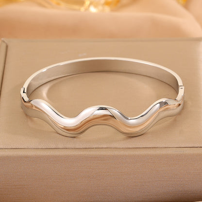 Solid Color Unisex Bangle For Super Bowl Featuring 304 Stainless Steel With 18K Real Gold Plated And Stone-Free Inlay