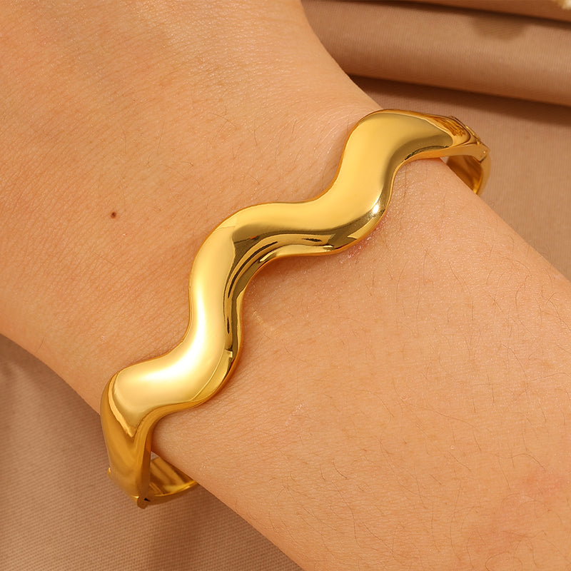 Solid Color Unisex Bangle For Super Bowl Featuring 304 Stainless Steel With 18K Real Gold Plated And Stone-Free Inlay
