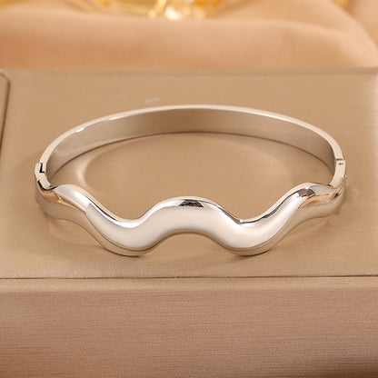 Solid Color Unisex Bangle For Super Bowl Featuring 304 Stainless Steel With 18K Real Gold Plated And Stone-Free Inlay