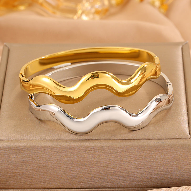 Solid Color Unisex Bangle For Super Bowl Featuring 304 Stainless Steel With 18K Real Gold Plated And Stone-Free Inlay