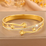 Gold Four Eight-Pointed Star Single Row Diamond Bracelet