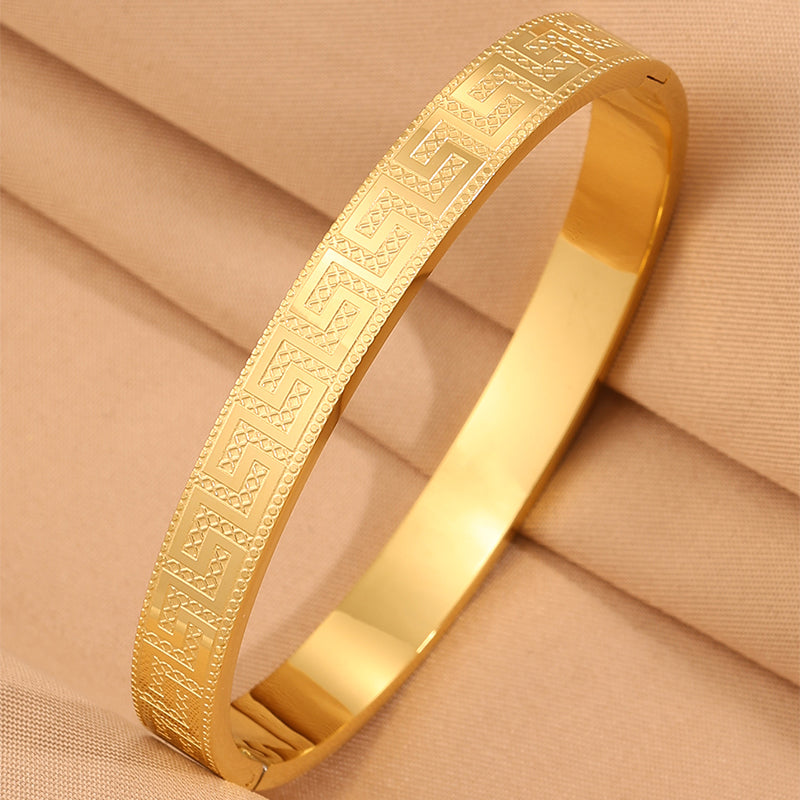 Solid Color Unisex Bangle For Super Bowl Featuring 304 Stainless Steel With 18K Real Gold Plated And Stone-Free Inlay