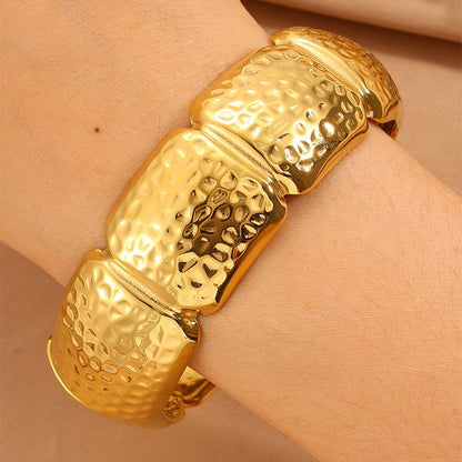 Solid Color Unisex Bangle For Super Bowl Featuring 304 Stainless Steel With 18K Real Gold Plated And Stone-Free Inlay