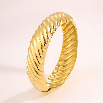 Solid Color Waterproof Non Tarnish 304 Stainless Steel Bangle For Unisex Featuring 18K Real Gold Plated Finish