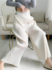 CREAMY WHITE