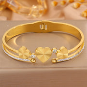 Gold Spring Open Laser Heart Mud Drill Bracelet