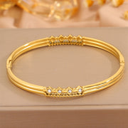 Gold Four Diamond Hollow Bracelet