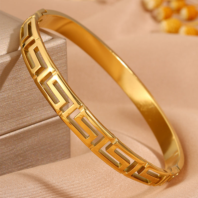 Solid Color Unisex Bangle For Super Bowl Featuring 304 Stainless Steel With 18K Real Gold Plated Finish And Stone-Free Inlay