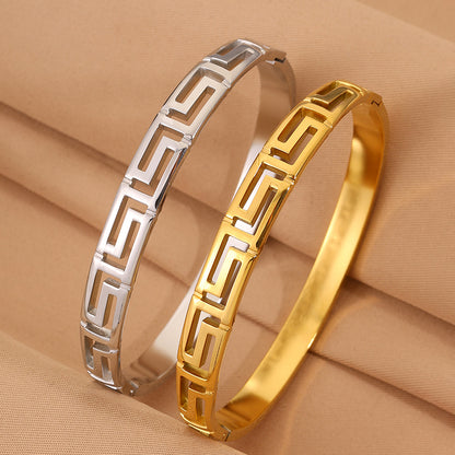 Solid Color Unisex Bangle For Super Bowl Featuring 304 Stainless Steel With 18K Real Gold Plated Finish And Stone-Free Inlay