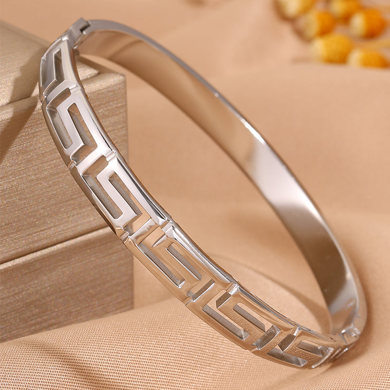 Solid Color Unisex Bangle For Super Bowl Featuring 304 Stainless Steel With 18K Real Gold Plated Finish And Stone-Free Inlay