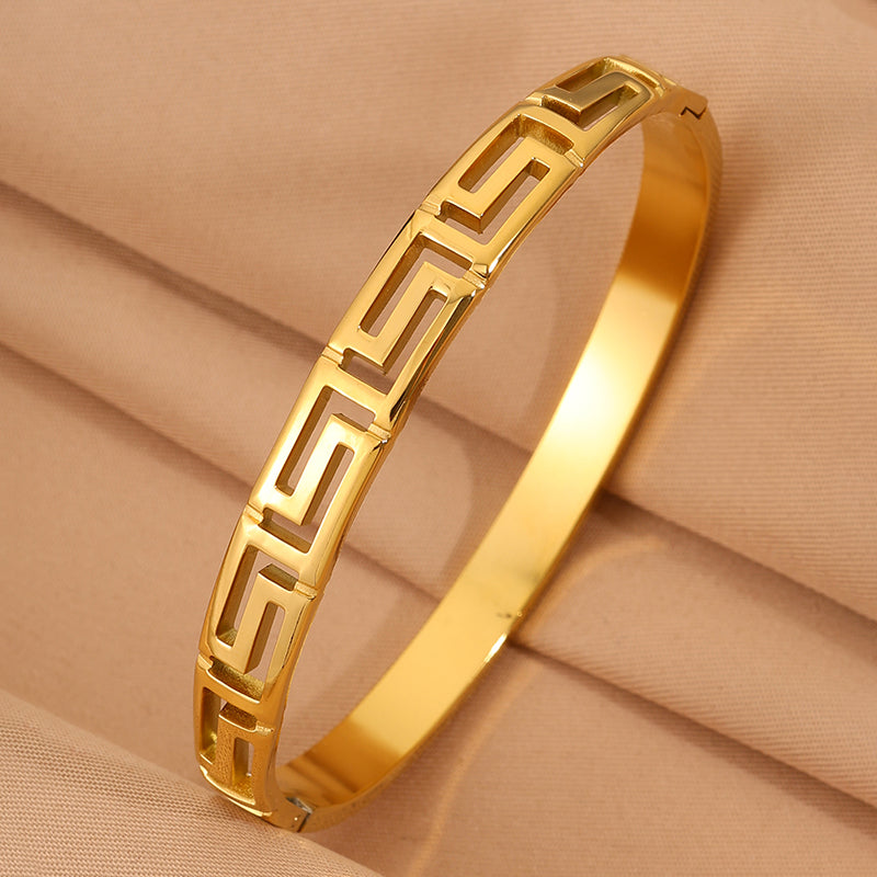 Solid Color Unisex Bangle For Super Bowl Featuring 304 Stainless Steel With 18K Real Gold Plated Finish And Stone-Free Inlay