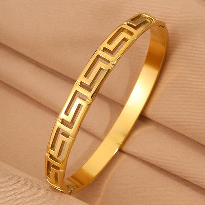 Solid Color Unisex Bangle For Super Bowl Featuring 304 Stainless Steel With 18K Real Gold Plated Finish And Stone-Free Inlay