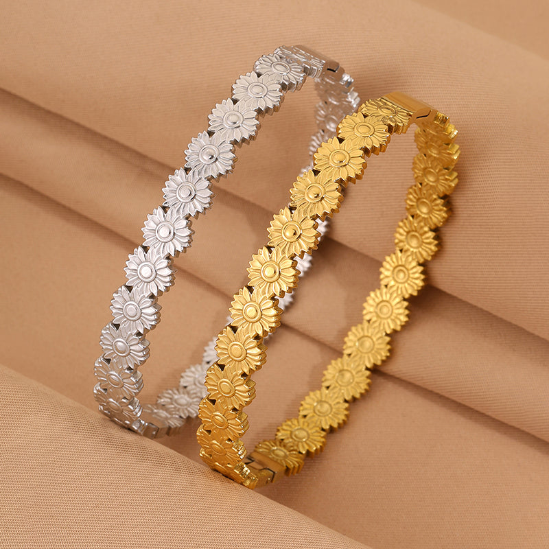 Solid Color British Style Bangle For New Year, Made Of 304 Stainless Steel With 18K Real Gold Plating, Stone-Free Design