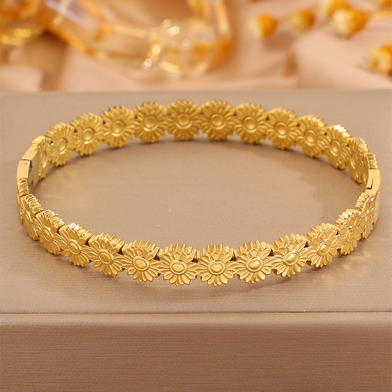 Solid Color British Style Bangle For New Year, Made Of 304 Stainless Steel With 18K Real Gold Plating, Stone-Free Design