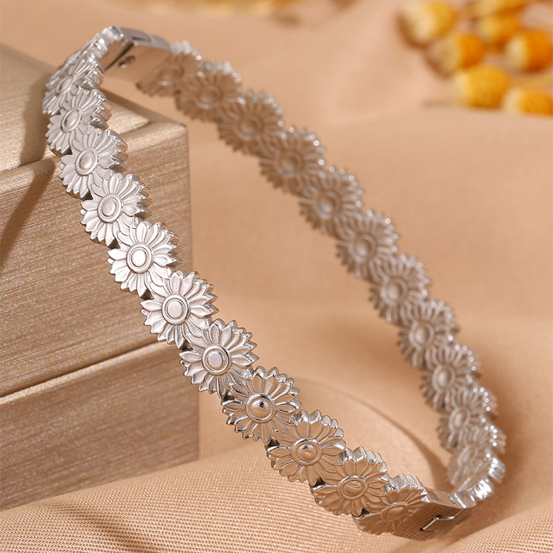 Solid Color British Style Bangle For New Year, Made Of 304 Stainless Steel With 18K Real Gold Plating, Stone-Free Design