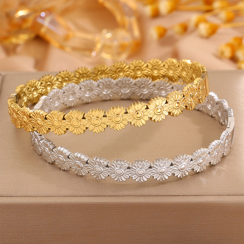 Solid Color British Style Bangle For New Year, Made Of 304 Stainless Steel With 18K Real Gold Plating, Stone-Free Design