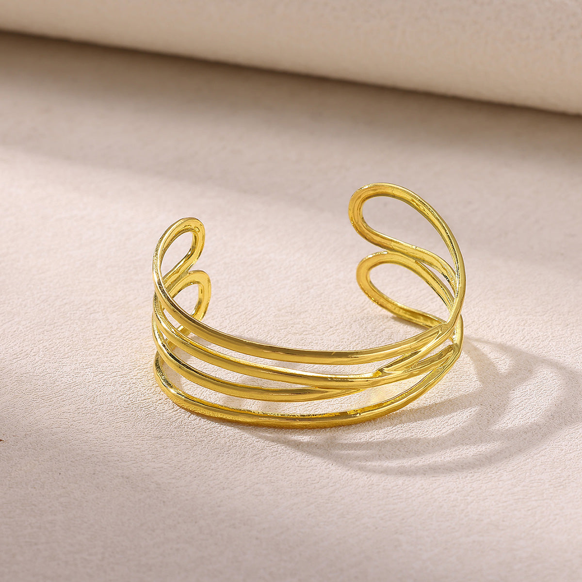 Vintage Style Leaf For Women Weekend Earrings In Iron With 18K Real Gold Plated Waterproof Non Tarnish Craft