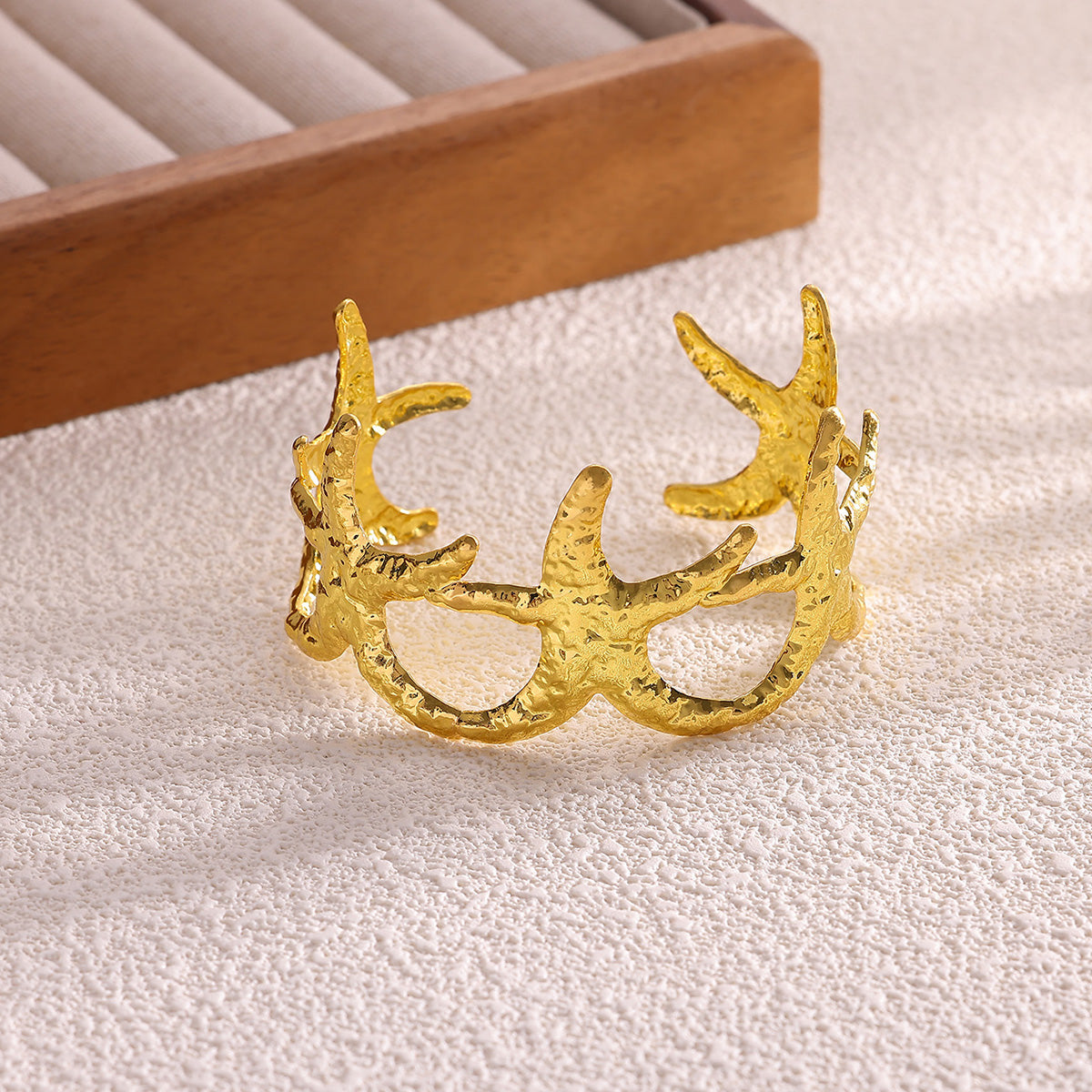 Vintage Style Leaf For Women Weekend Earrings In Iron With 18K Real Gold Plated Waterproof Non Tarnish Craft