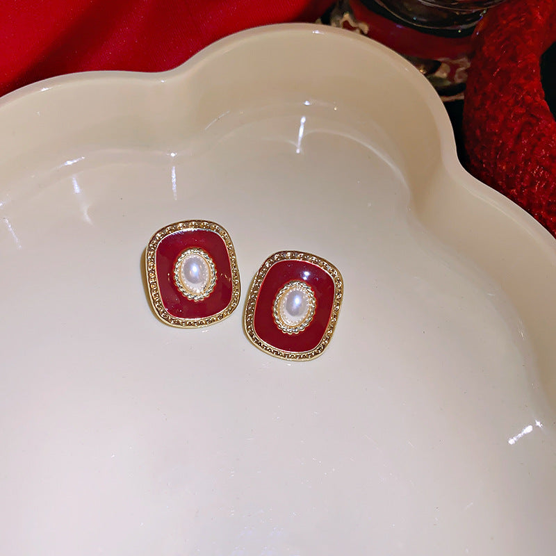 Geometric Enamel Earrings For Women In Retro Style Featuring Red Metal Design