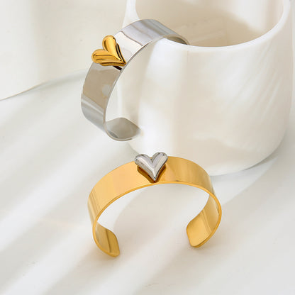 Heart Shape Three-dimensional Bangle For Women Featuring 18K Real Gold Plated Electroplated Finish In Golden